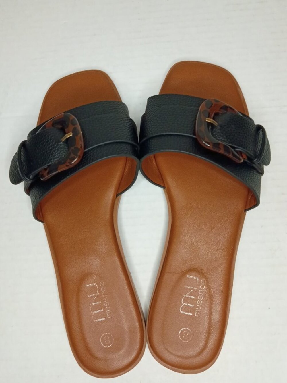 MUSSHOE Black Tortoise Buckle Slide Sandals Women’s Size 8